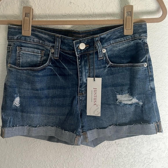 Just USA Light Denim Cuffed Mid-Rise Shorts | Size 26 | NWT - Picture 1 of 5